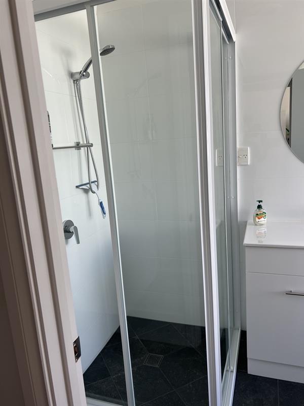 Modern Main Bathroom with walk-in shower