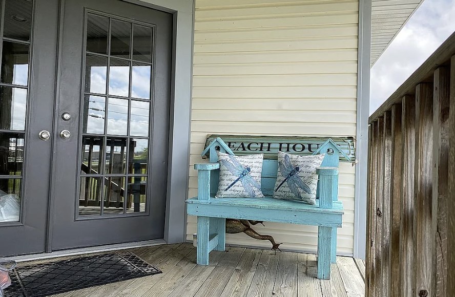 c9cc0793303b4ed79da8ef61467670c9 | Beachhouse | Texas | TX | Vacation Homes | Galveston | Crystal Beach | Kokomo | Breezy Days | Beachfront Elegance | Sunrise Serenity | Southern Sands Property Management, LLC