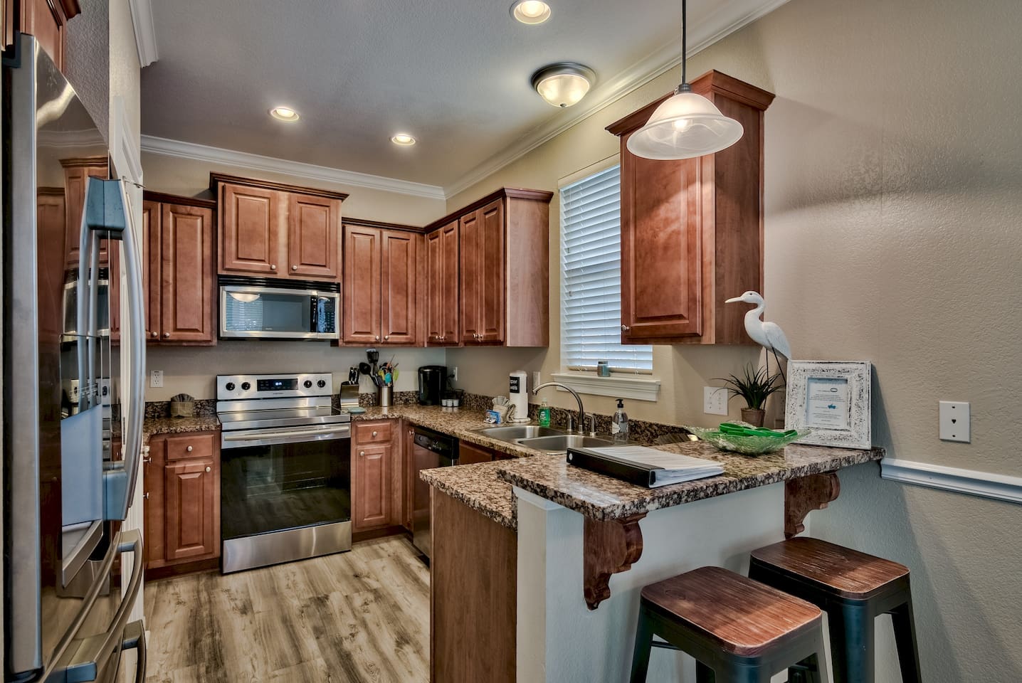 A fully equipped kitchen complete with everything you need. Perfect for both everyday cooking and large meal prep.