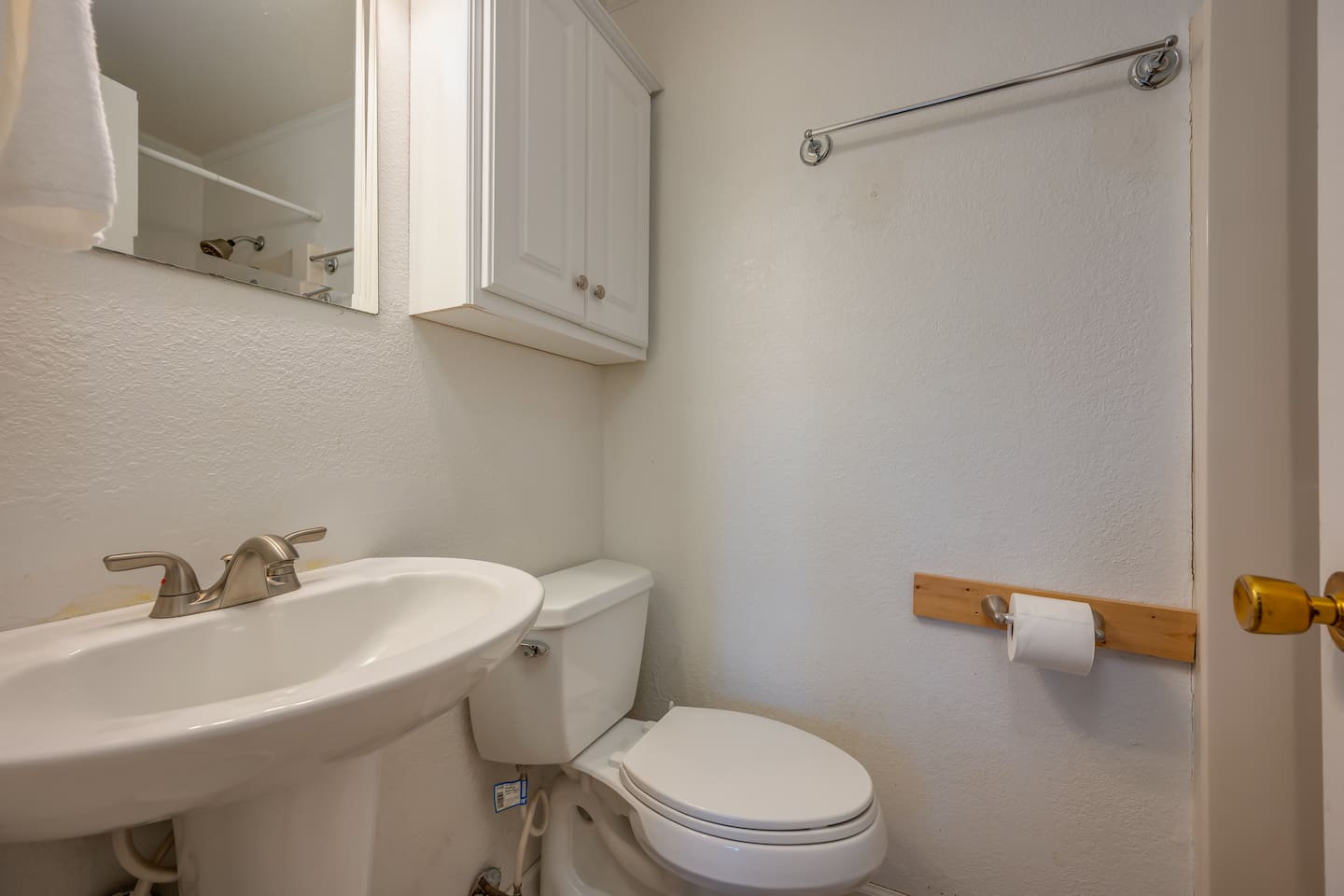 2nd bathroom (full bath with shower) 
Main level of cabin. 