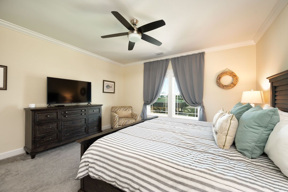 Master Bedroom King Bed & TV