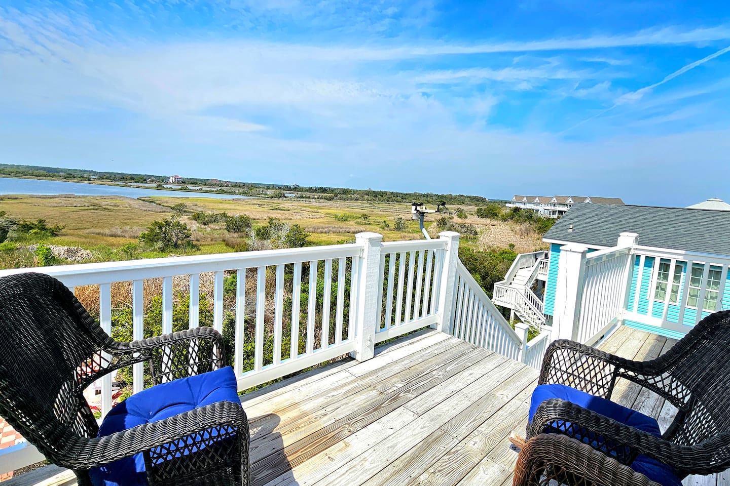 top back balcony
Relax and enjoy the sunset over the intercoastal waterway after a fun day at the beach.
This is the  upstairs, back balcony. outside of kitchen/living room/dining area. 