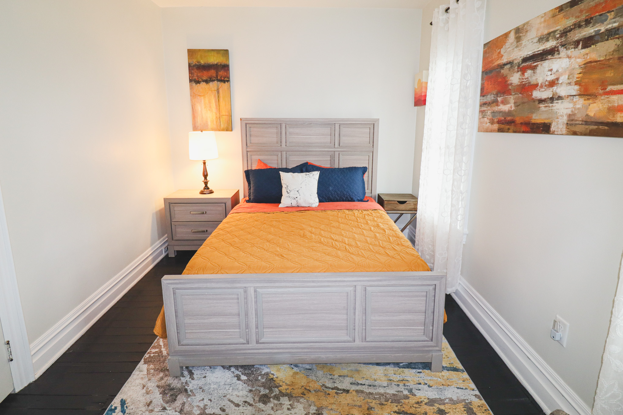 comfortable queen bed and linens