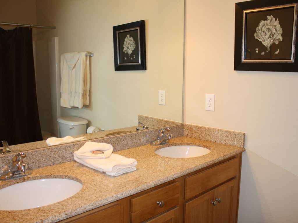 Master Bathroom.
Typical 2 BR unit