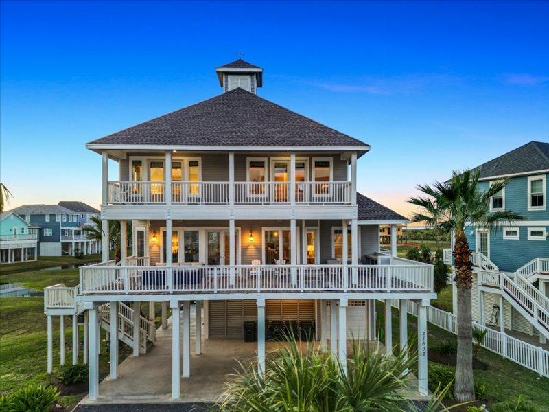 cab93007db4a42709580c6a256fd7069 | Beachhouse | Texas | TX | Vacation Homes | Galveston | Crystal Beach | Kokomo | Breezy Days | Beachfront Elegance | Sunrise Serenity | Southern Sands Property Management, LLC