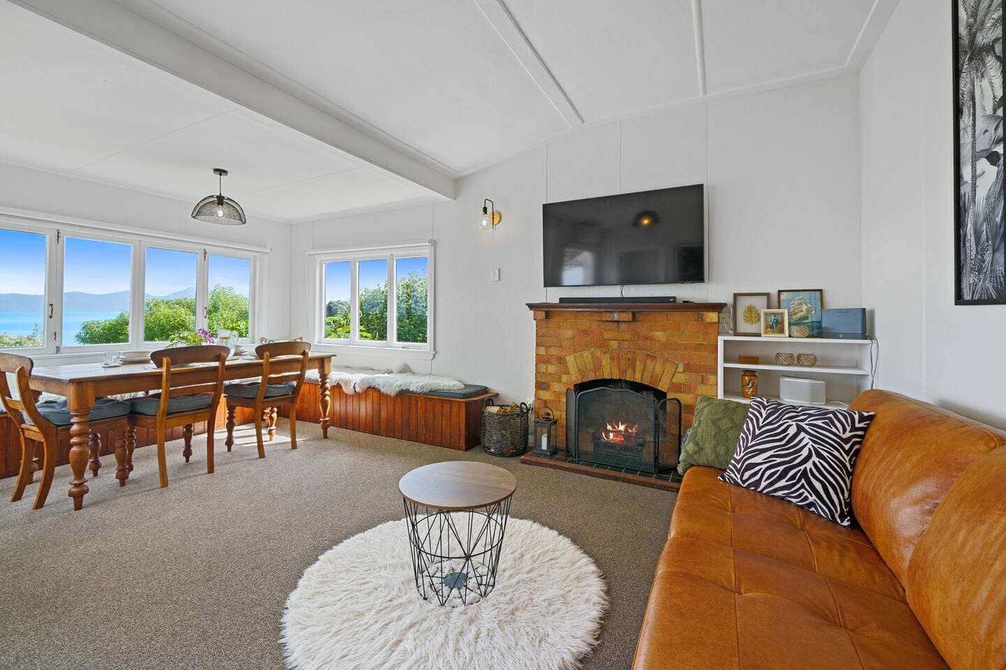 Cozy Living with fantastic views from all windows.  Cozy up on the window seats over looking Kapiti Island with a good book.