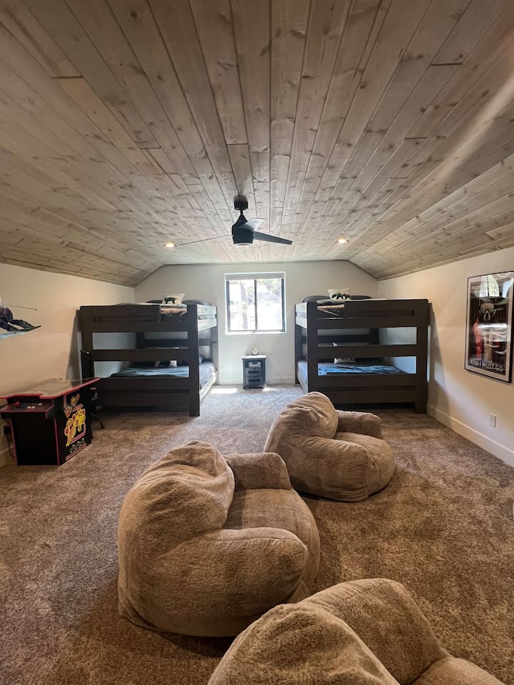 Queen-over-queen bunks