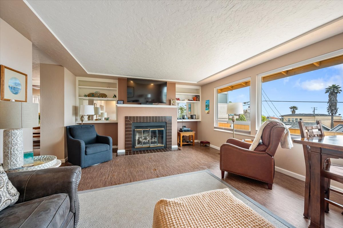 Living Room - Upstairs
