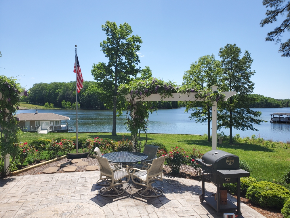 Gather on the patio or in the yard, where you can grill, play, or simply take in the peace of the lake.