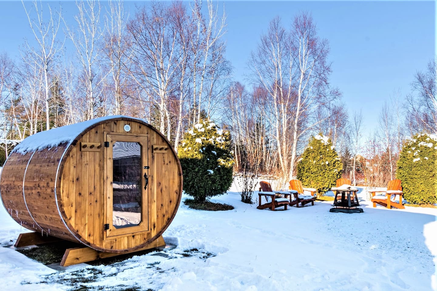 Sauna et cours arrière :)