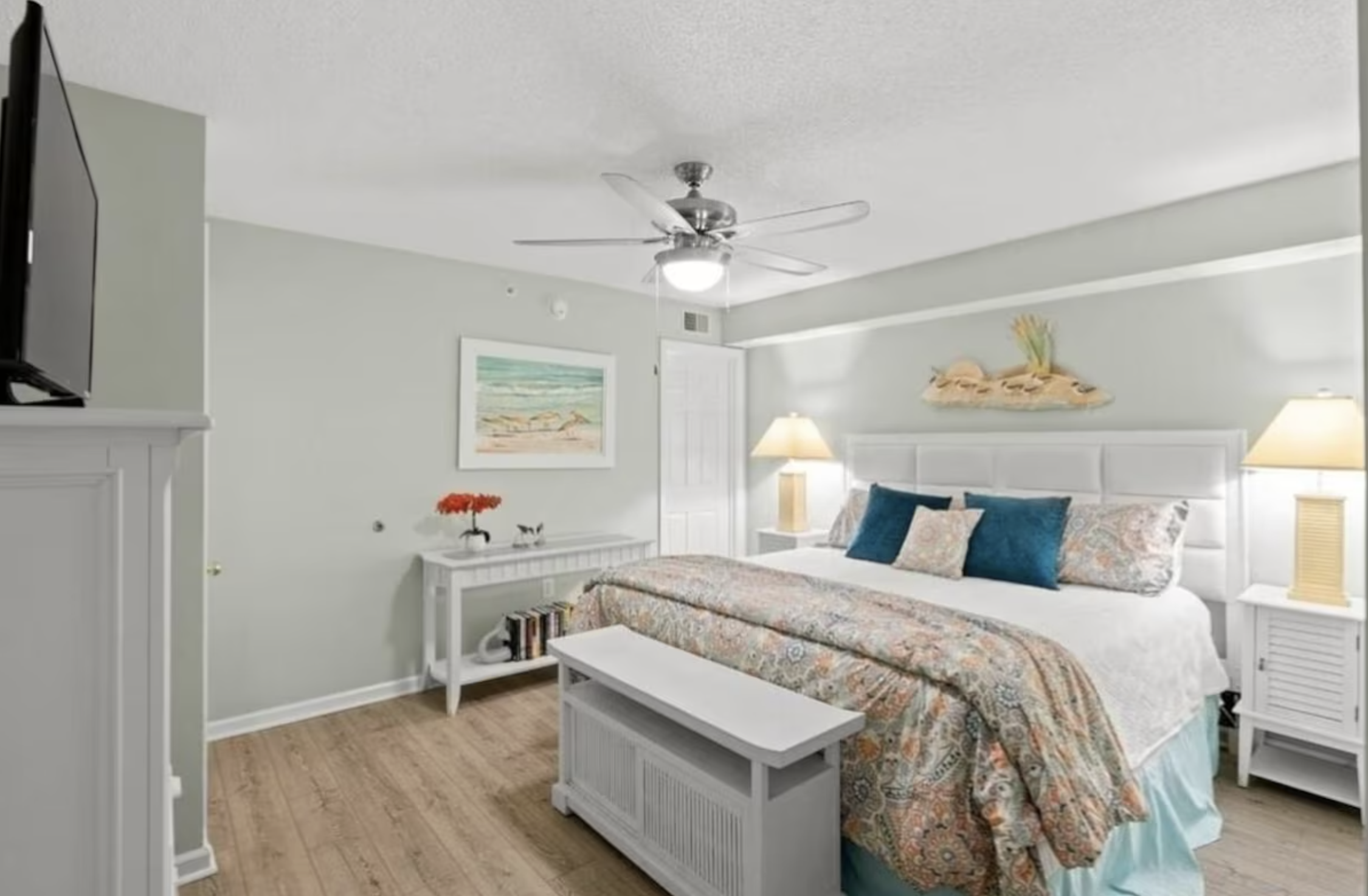 Bedroom 2 - king bed