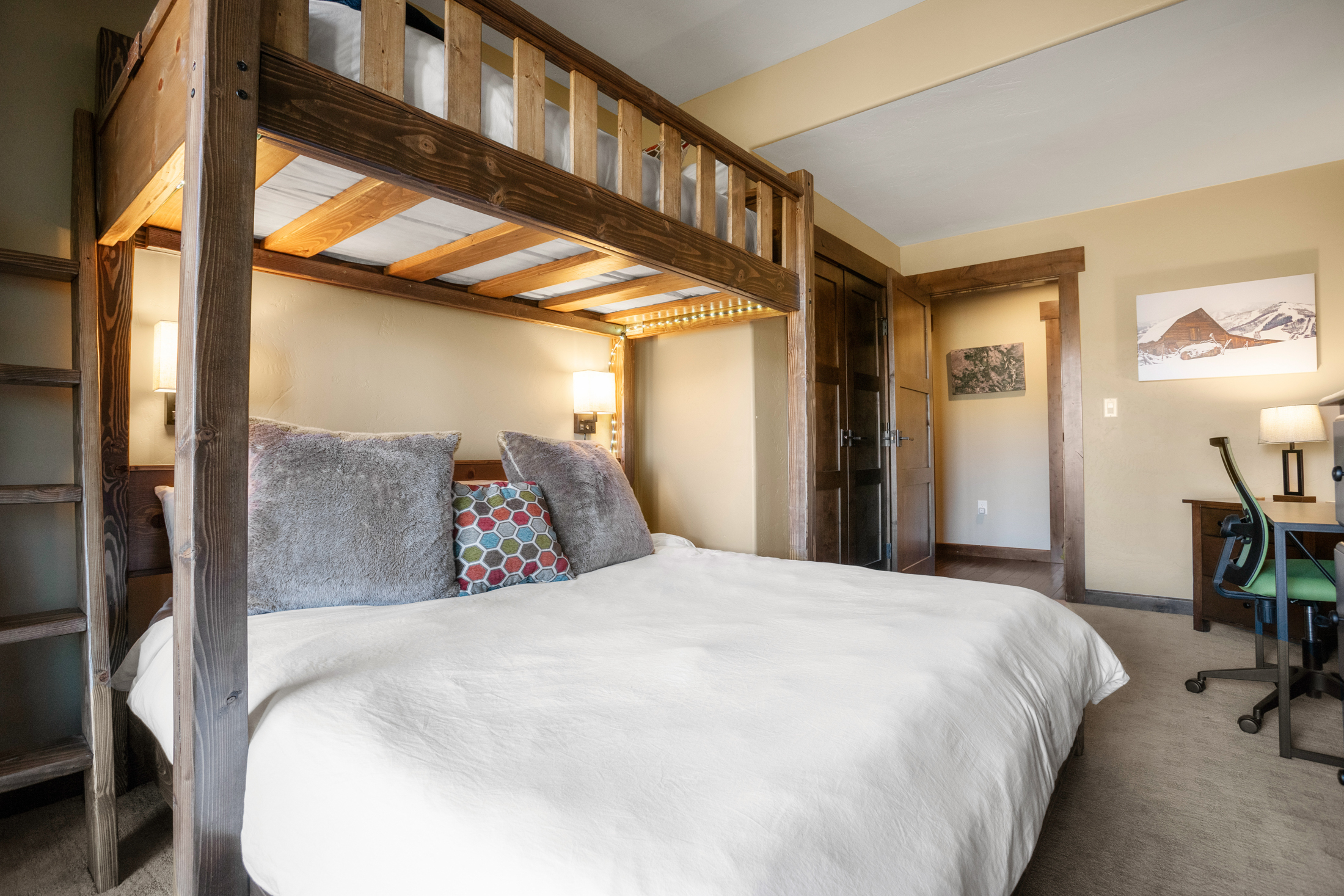 Bedroom 3 - Nice Lighting