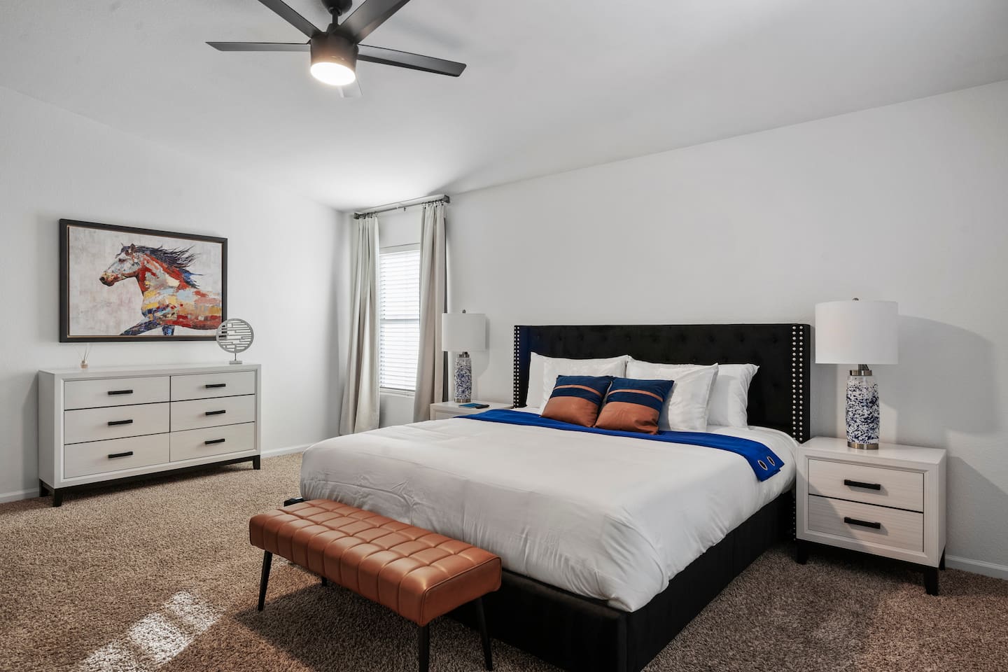 Master suite, king bed, (bedroom 4)