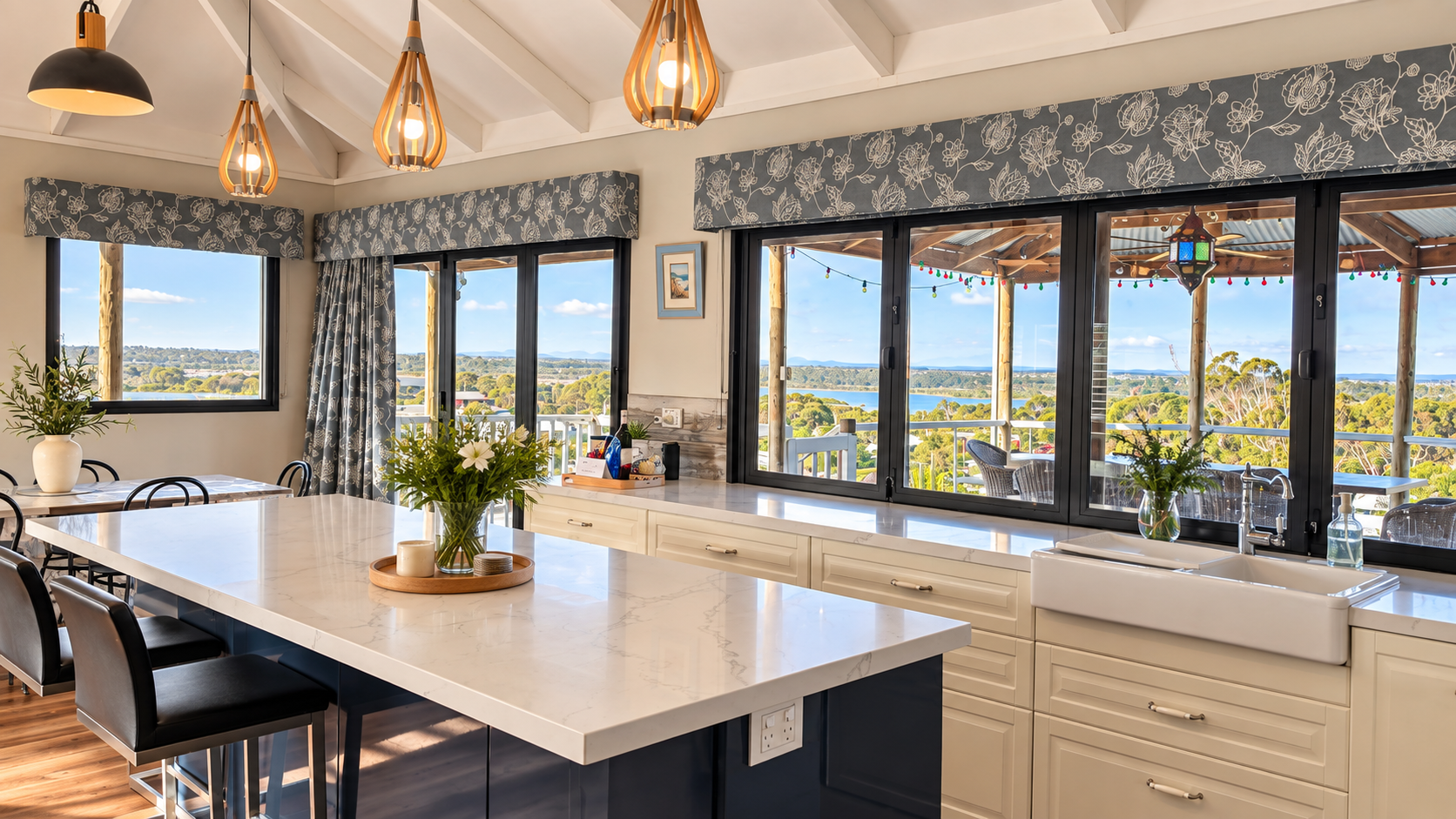 Gracie & Dan’s Coastal Retreat | Lake Views | Beach & Golf Walk holiday home in Preston Beach