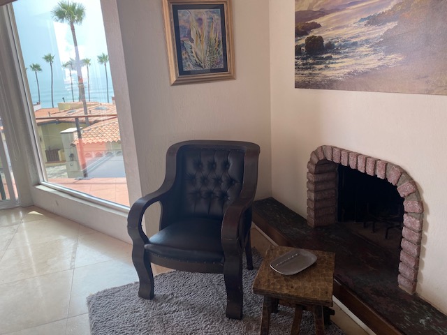 Master Bedroom w/Fireplace