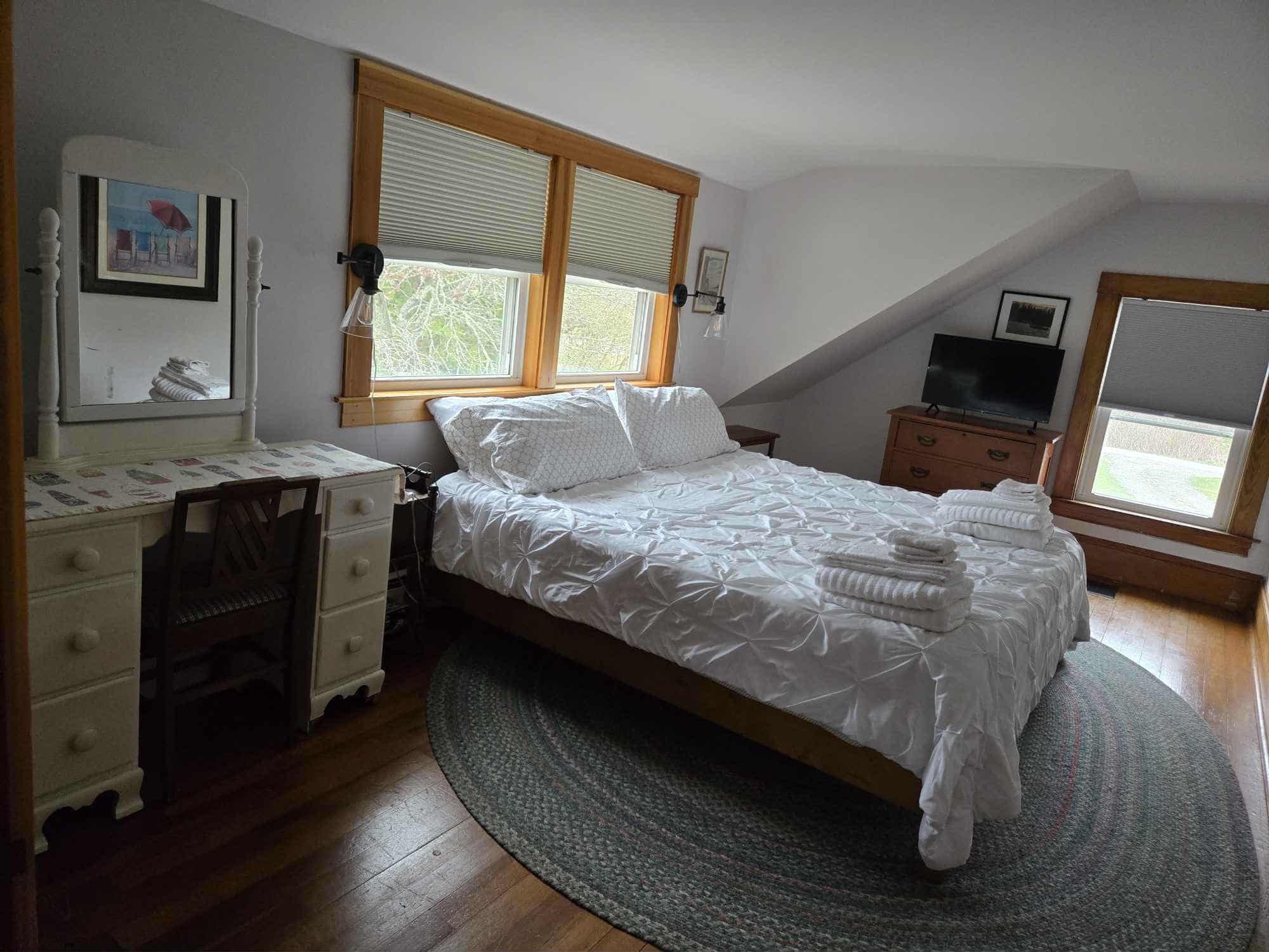 King Upstairs Bedroom