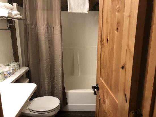 Full bath 2 0f 2.