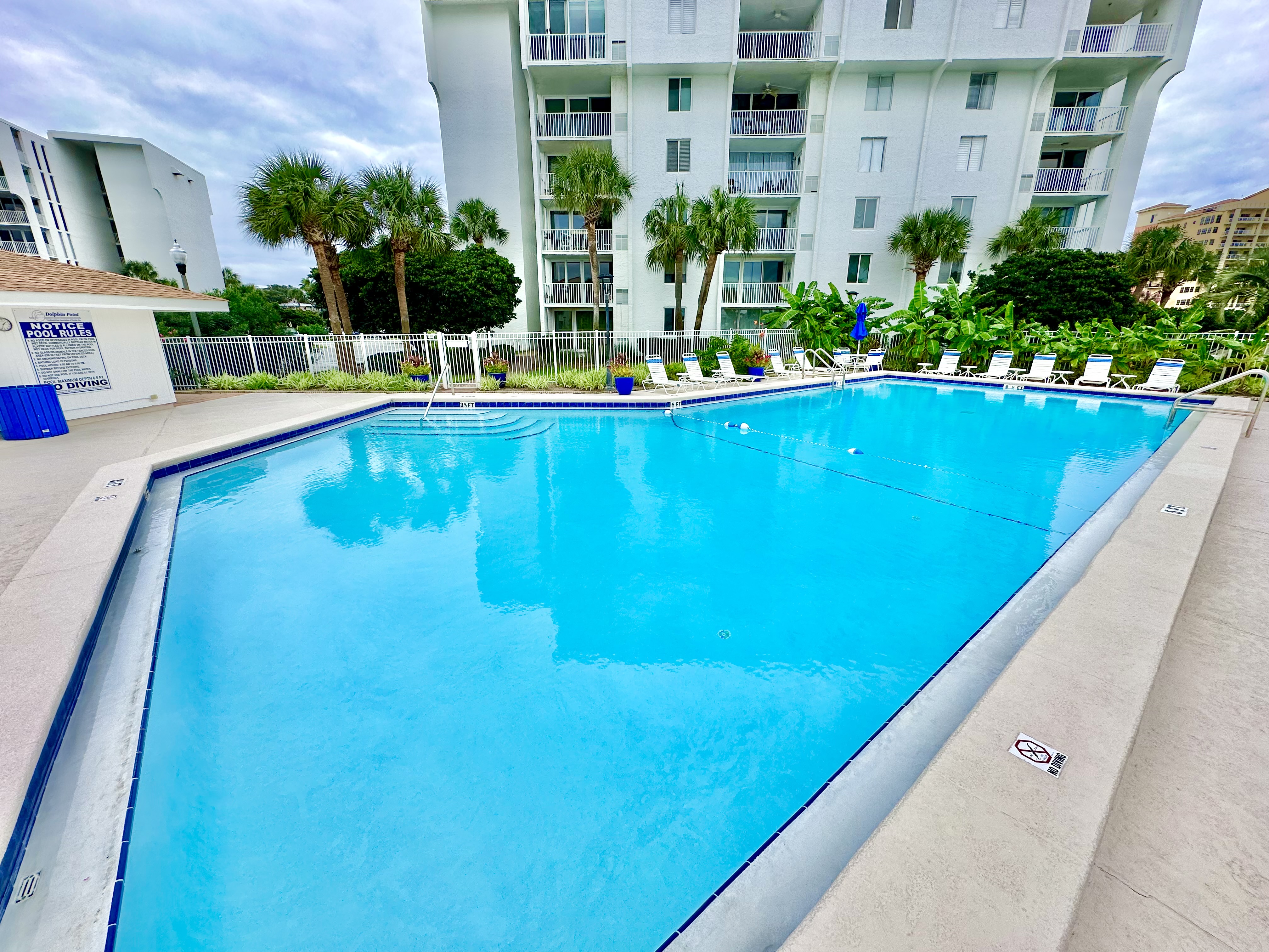 DOLPHIN POINT #601A