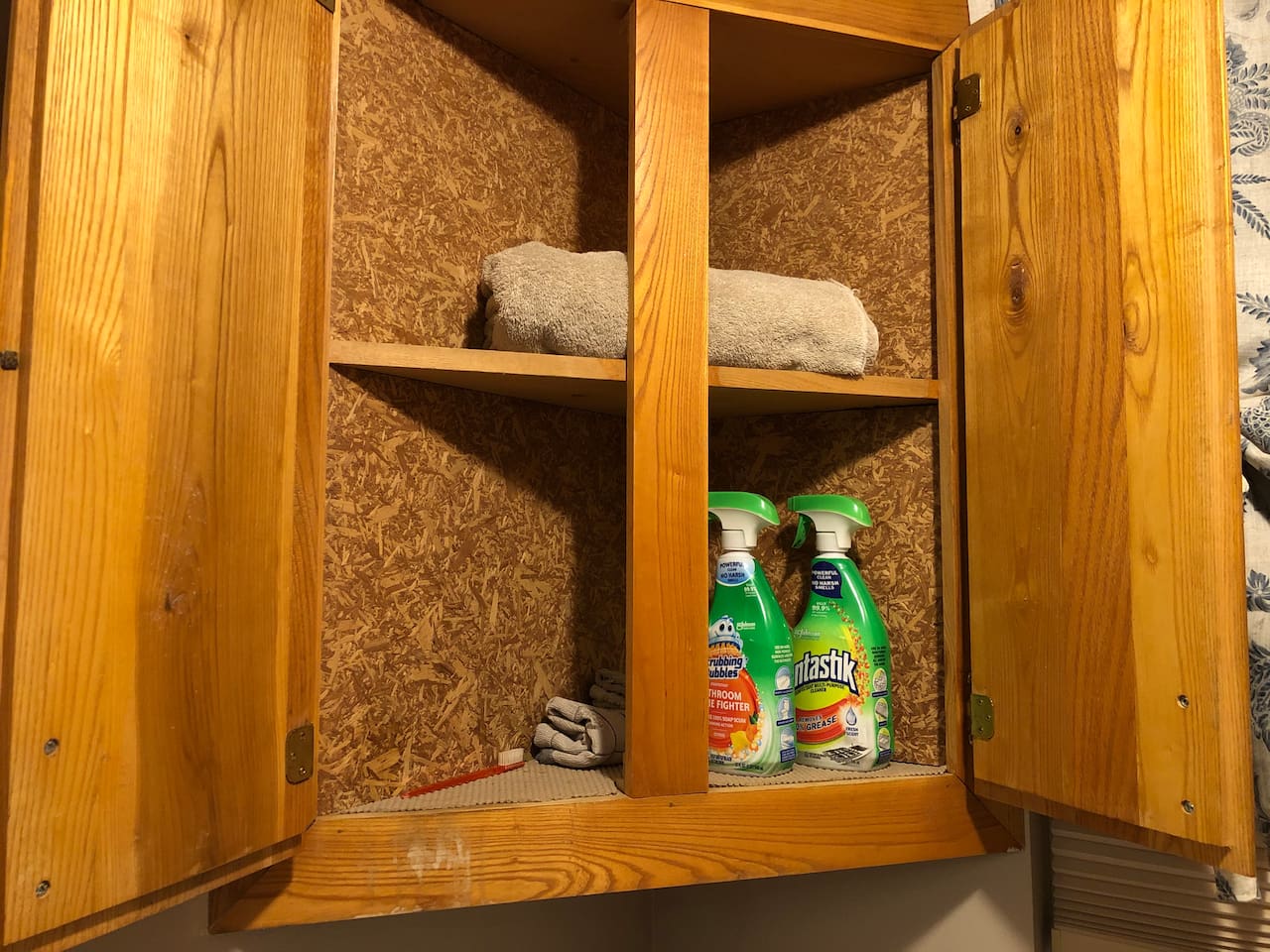 Cleaning items available, along with rags to use in case of larger clean-ups.