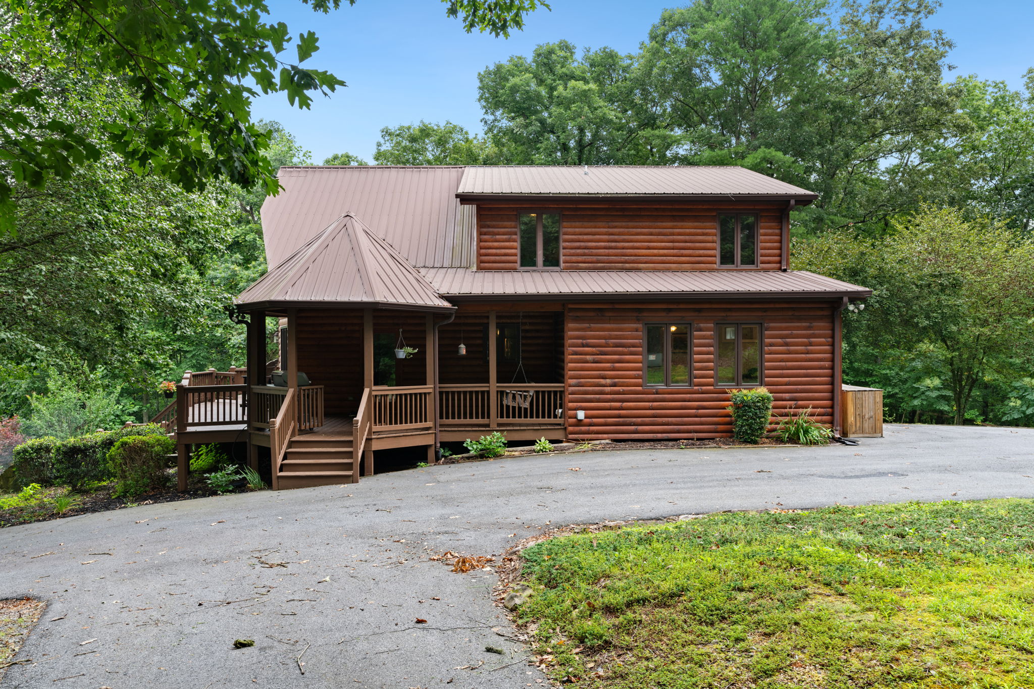 Plenty of parking for friends and family that are staying with you.