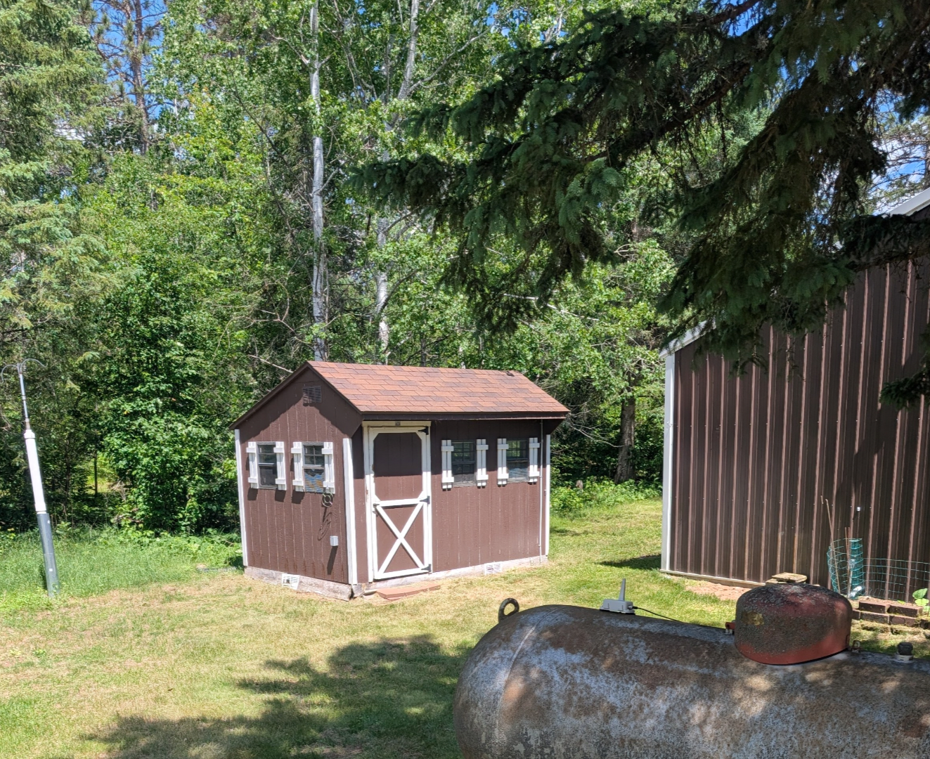 Trash building