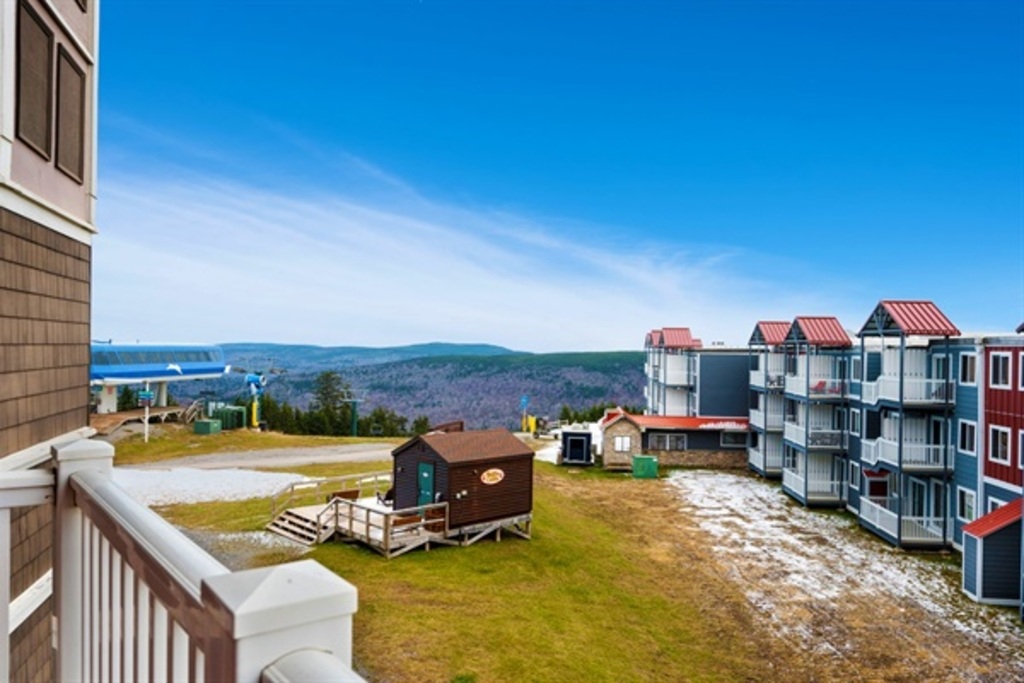 Enjoy Stunning Sunset & Mountain Views from your Private Balcony!