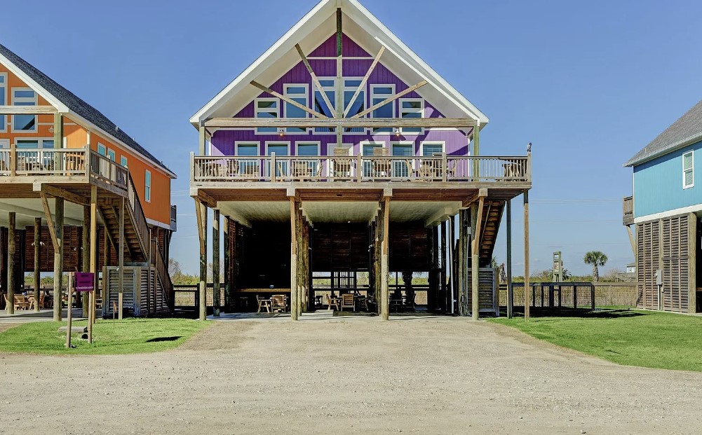 cccff31efbdd44a9907e144866bbfd33 | Beachhouse | Texas | TX | Vacation Homes | Galveston | Crystal Beach | Kokomo | Breezy Days | Beachfront Elegance | Sunrise Serenity | Southern Sands Property Management, LLC