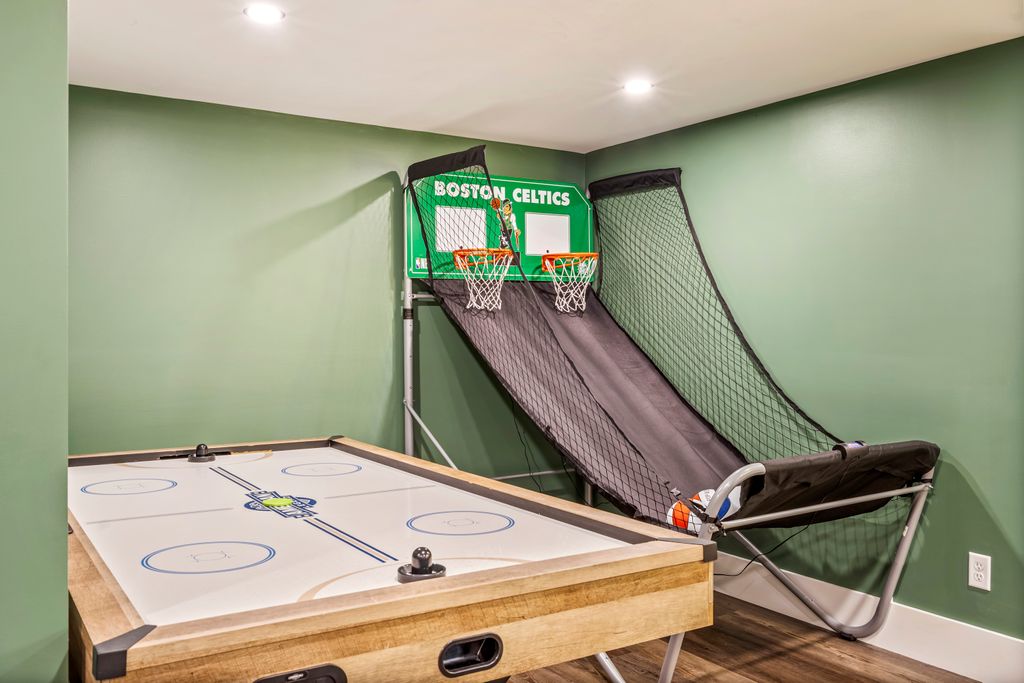 A little friendly competition never hurt anyone. Pop-a-shot, air hockey, and endless bragging rights — welcome to Basecamp After Dark.