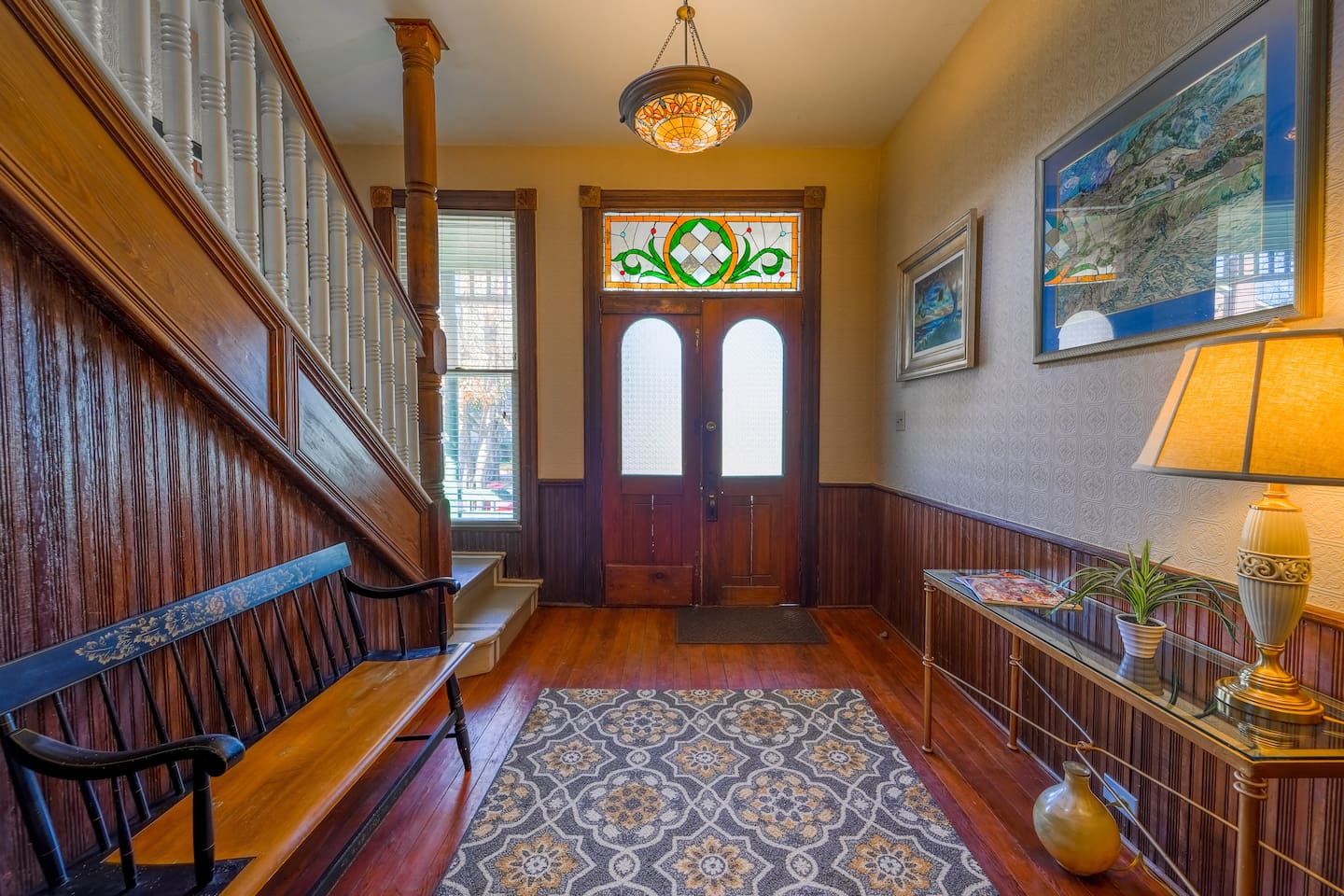 A welcoming place to gather in the front entrance. Well lit, beautiful tiffany light fixture, and always local magazines on display so you can read about the events in town.