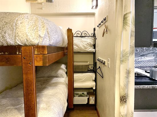 Twin bunkbeds.