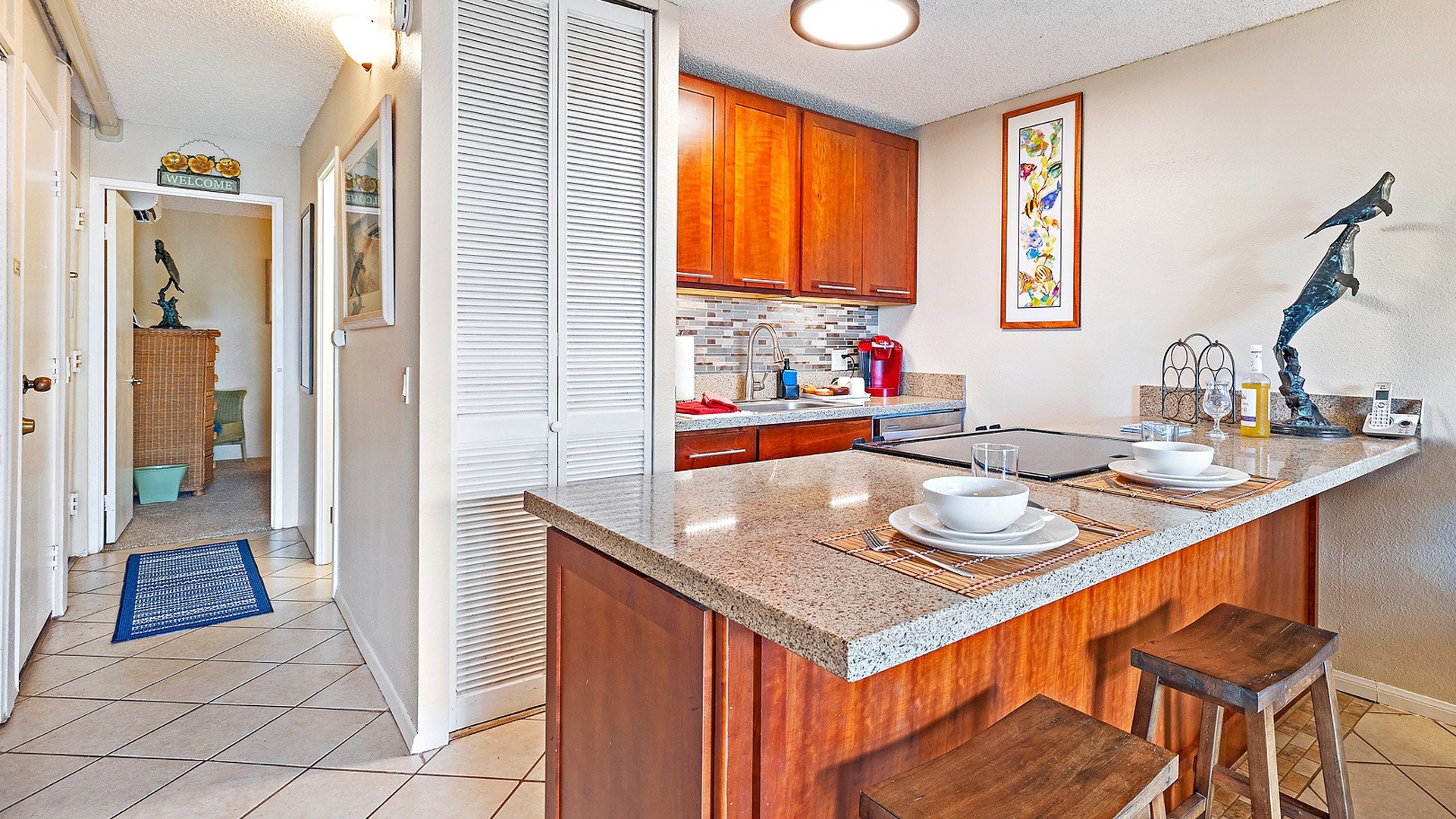 Fully stocked remodeled kitchen: pots/pans, dishes, glasses, etc.
