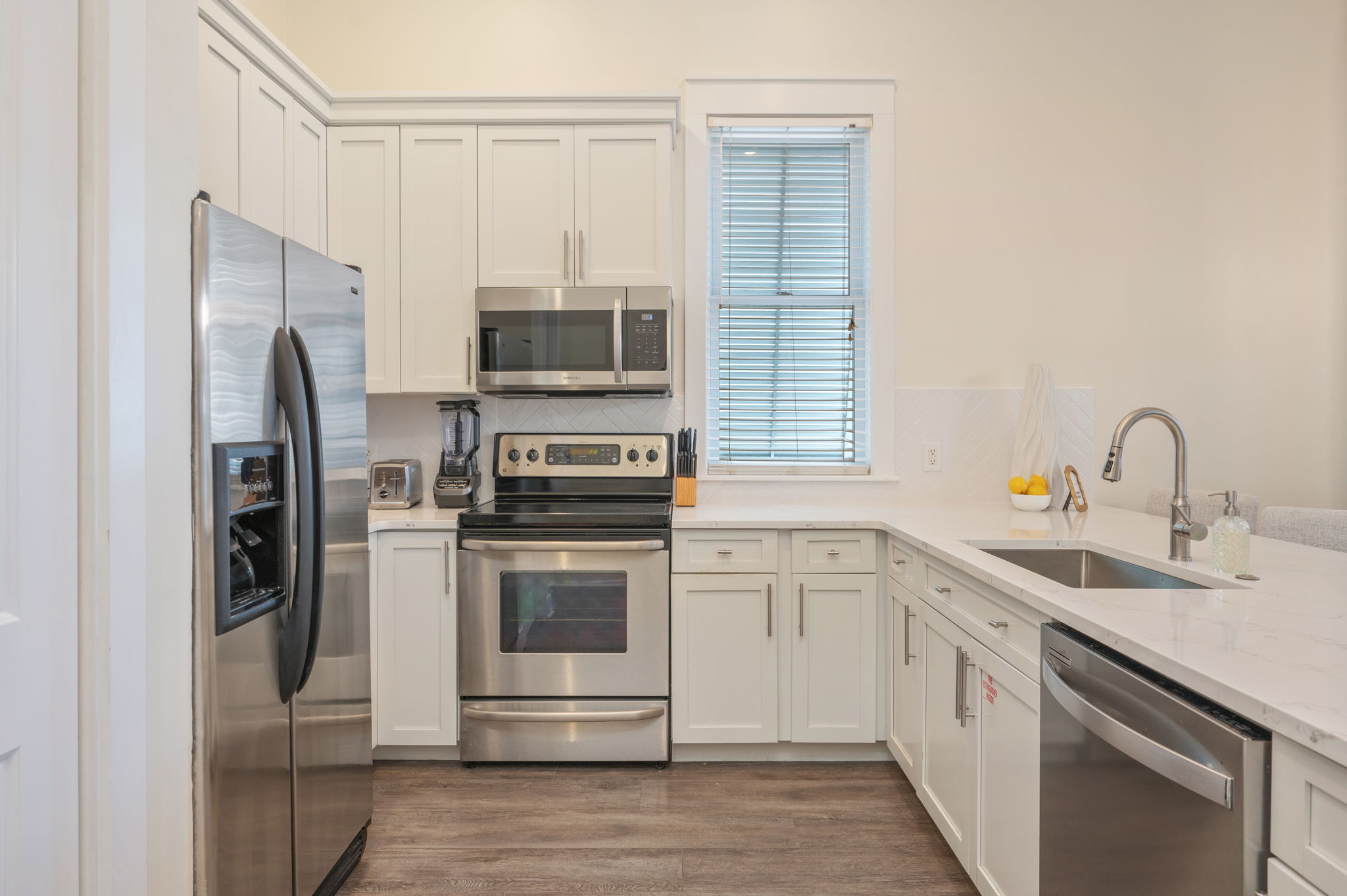 Fully stocked kitchen perfect for gatherings