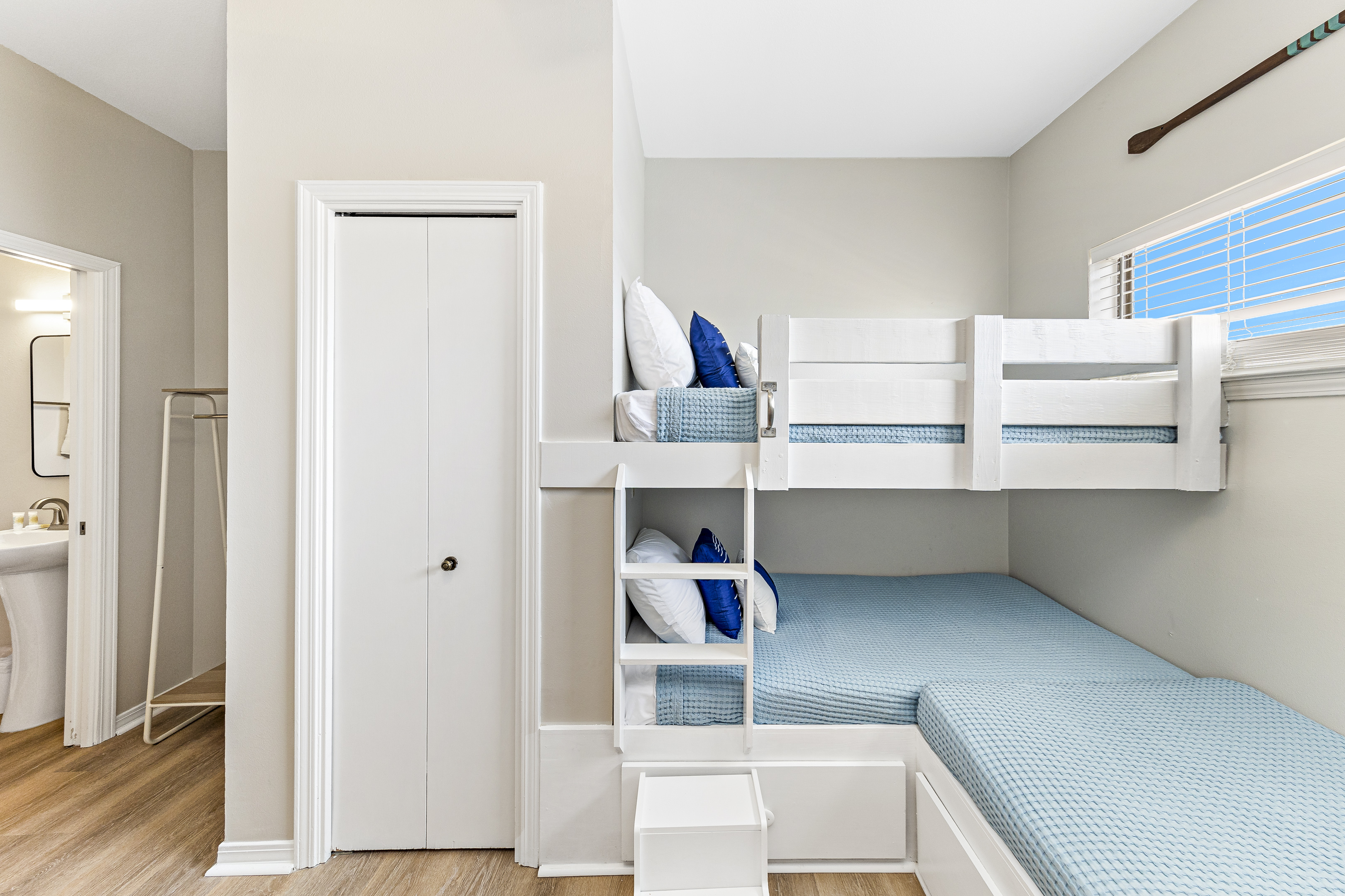 Top or bottom bunk, which one is your favorite? (Bedroom 4)