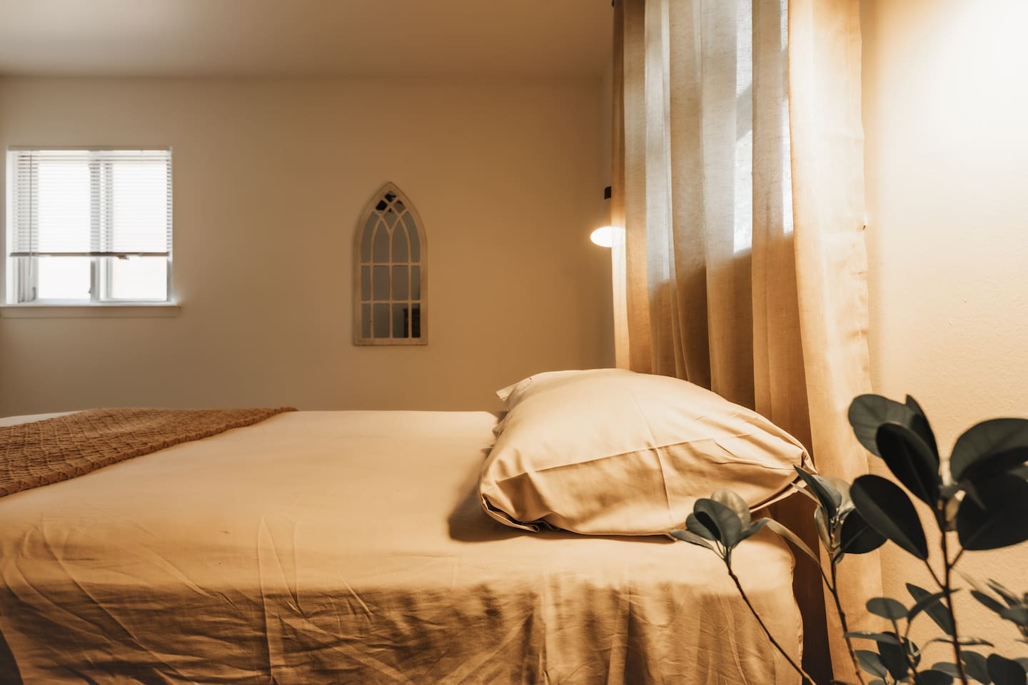 bedroom1 with queen beds work desk