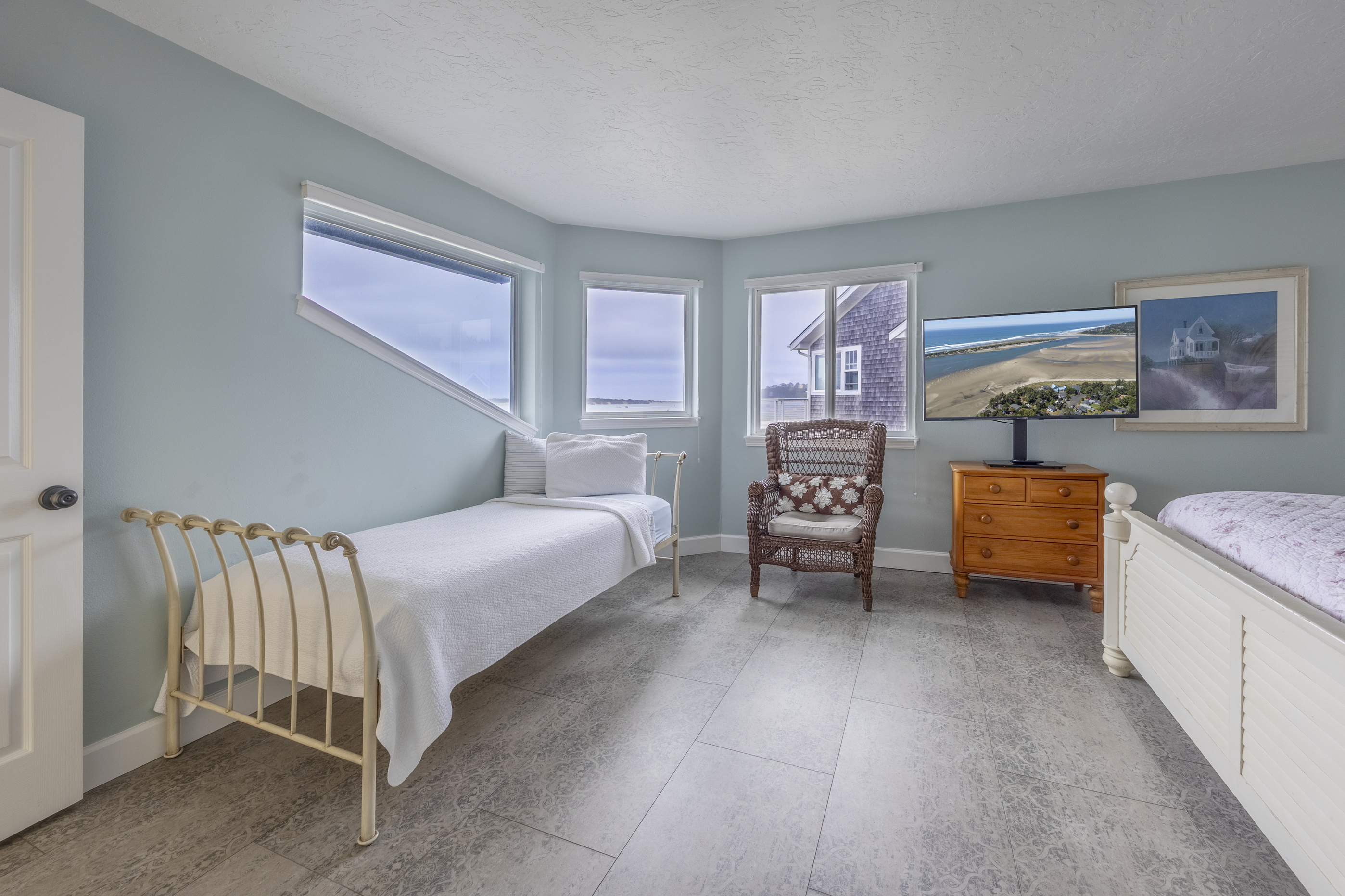 Master suite includes a twin daybed, perfect for an afternoon rest.