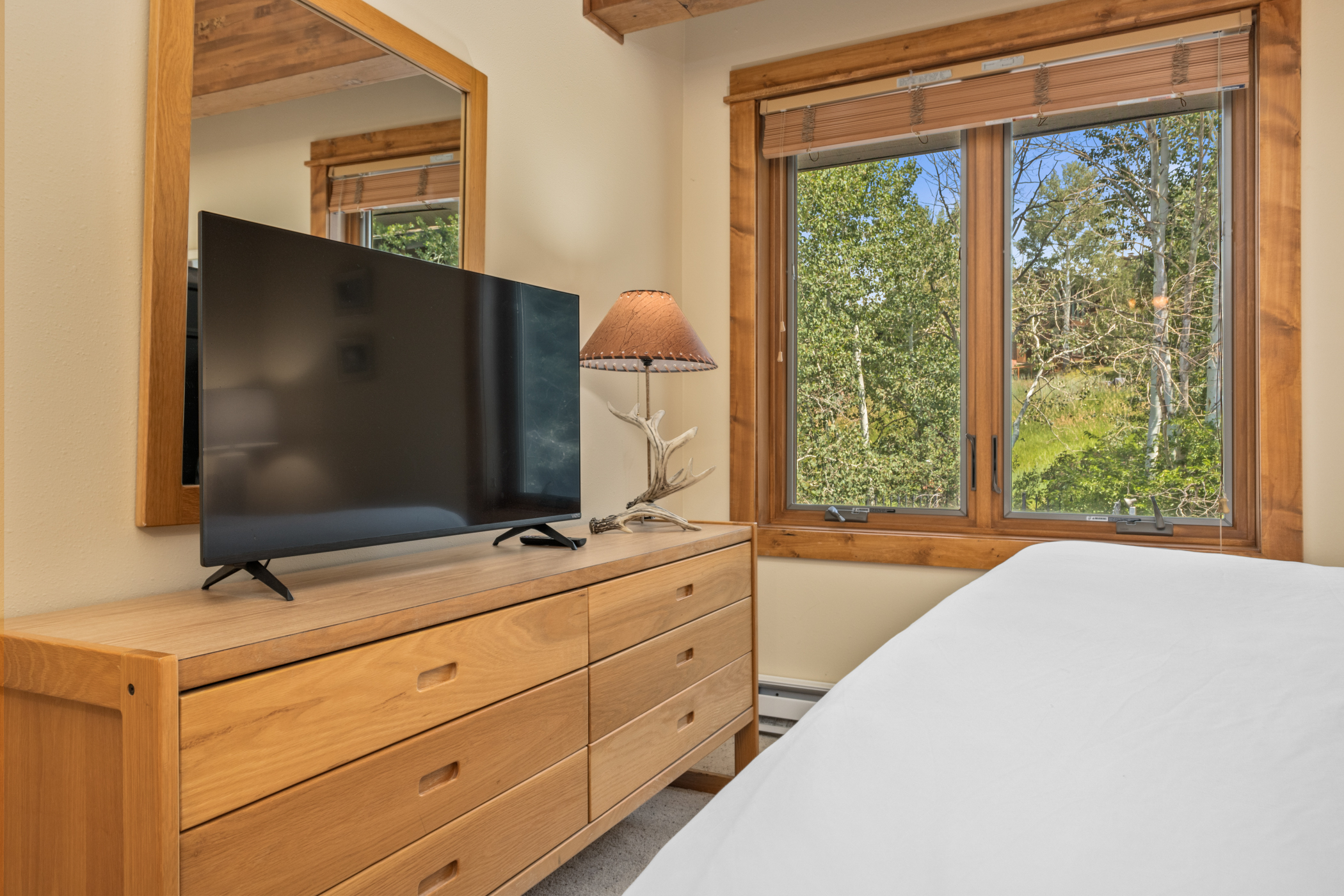 2nd Floor Bedroom #2 | Smart TV