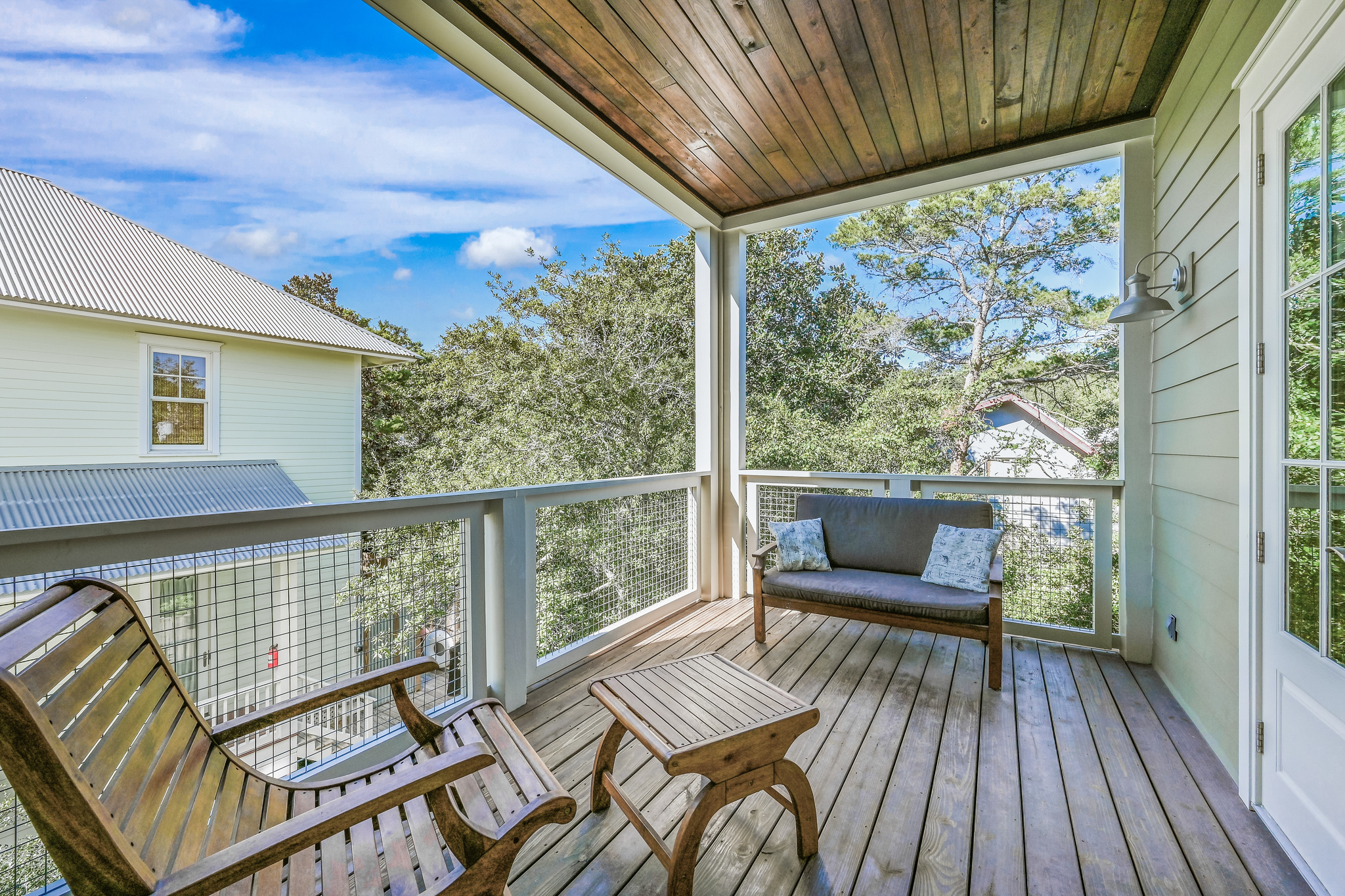 2nd Floor Master Porch