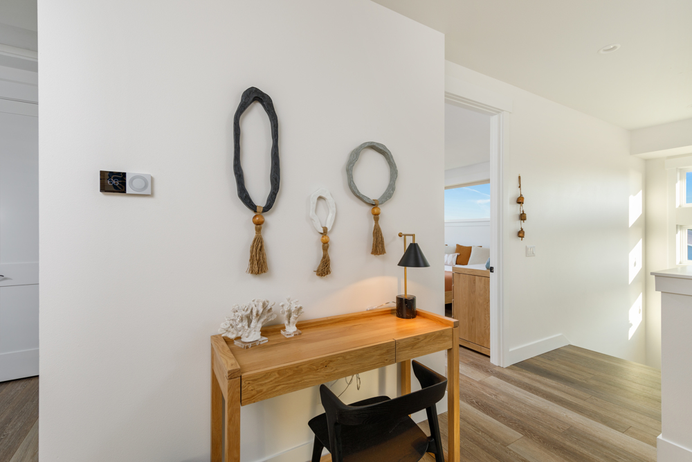 Upstairs hallway work station
