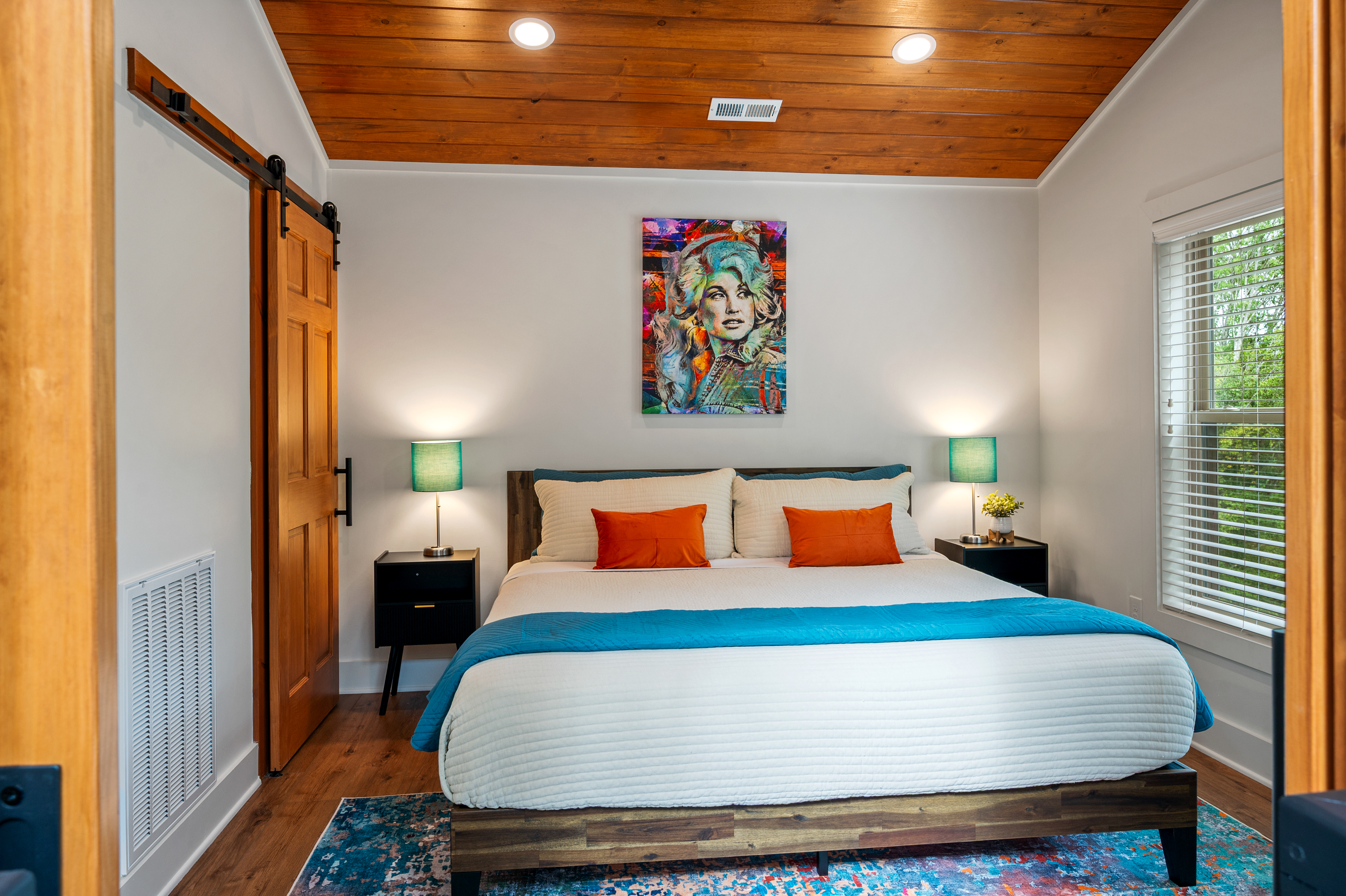 Retreat upstairs to your own private en suite. After an adventurous day, relax and wind down, watch TV, or just catch some rest in your own space. 