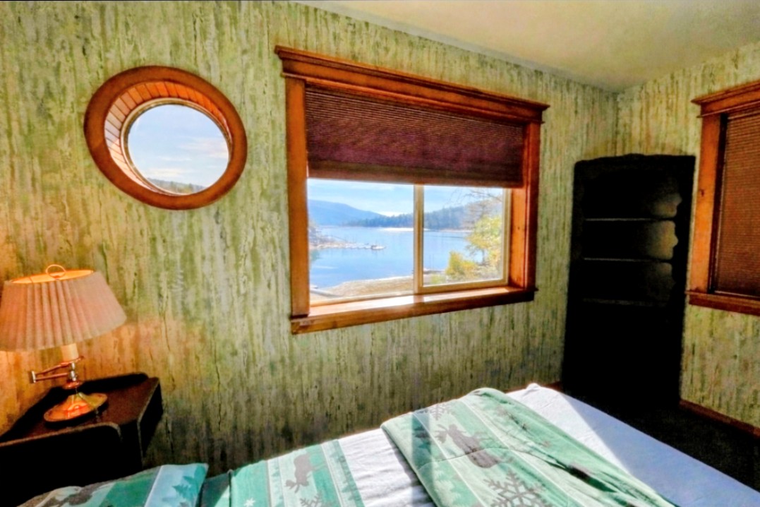 6th bedroom on second floor (with Master) Queen bed