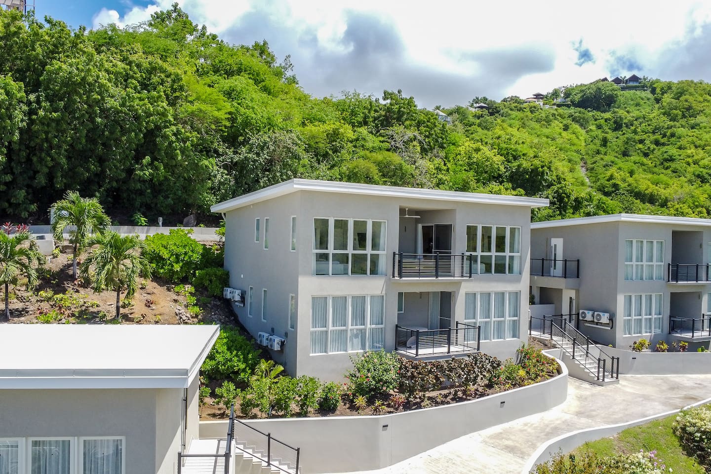 Bolanda Bungalow, upper floor building 2, Sugar Ridge Resort 