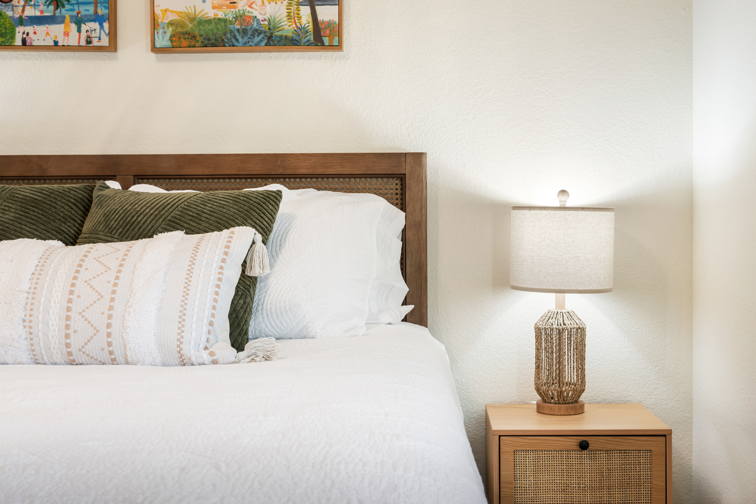 Palm Breeze - Queen Bed