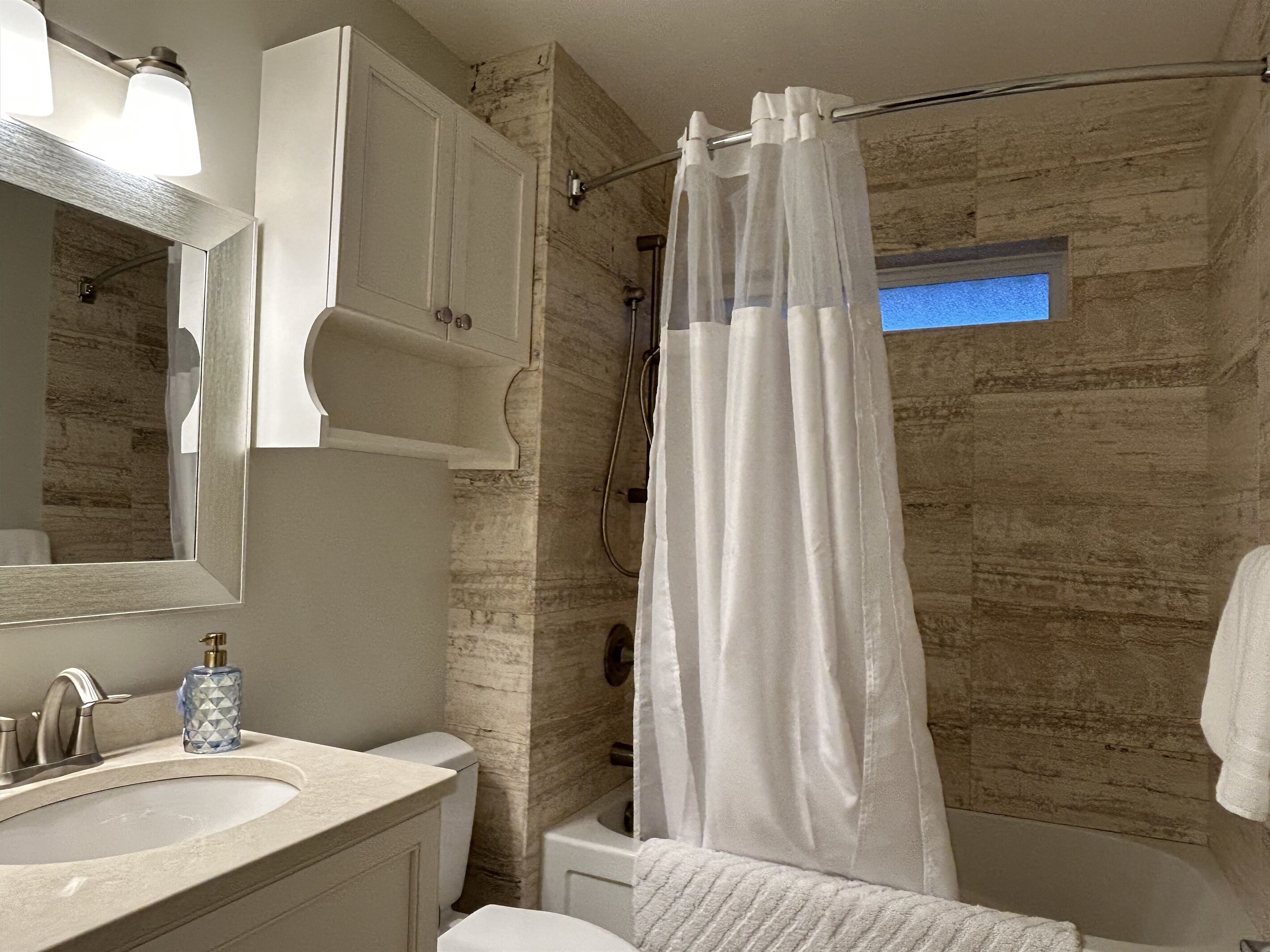 3rd floor bathroom (3 of 3)