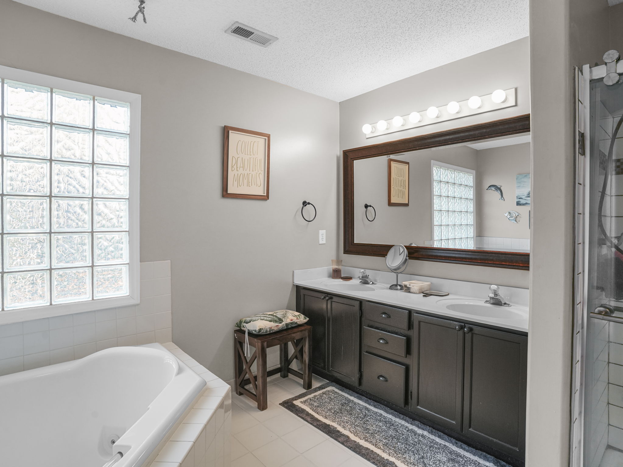 Master Suite Bath, Soaking Tub, Double Sinks