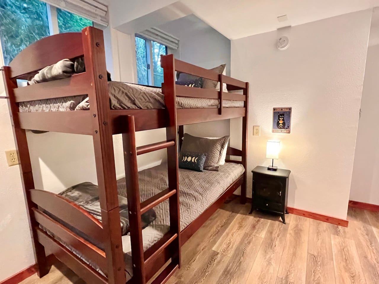 Lower Floor level bunk bed.