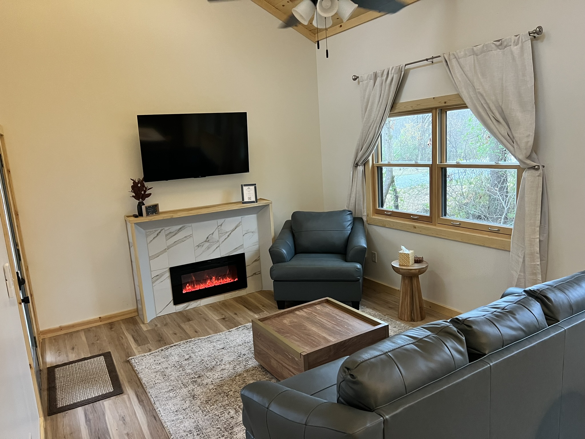 Smart TV with Electric Fireplace