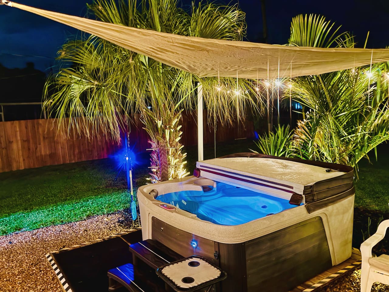 Newly added sunshade to help with the harsh Florida ☀️ 