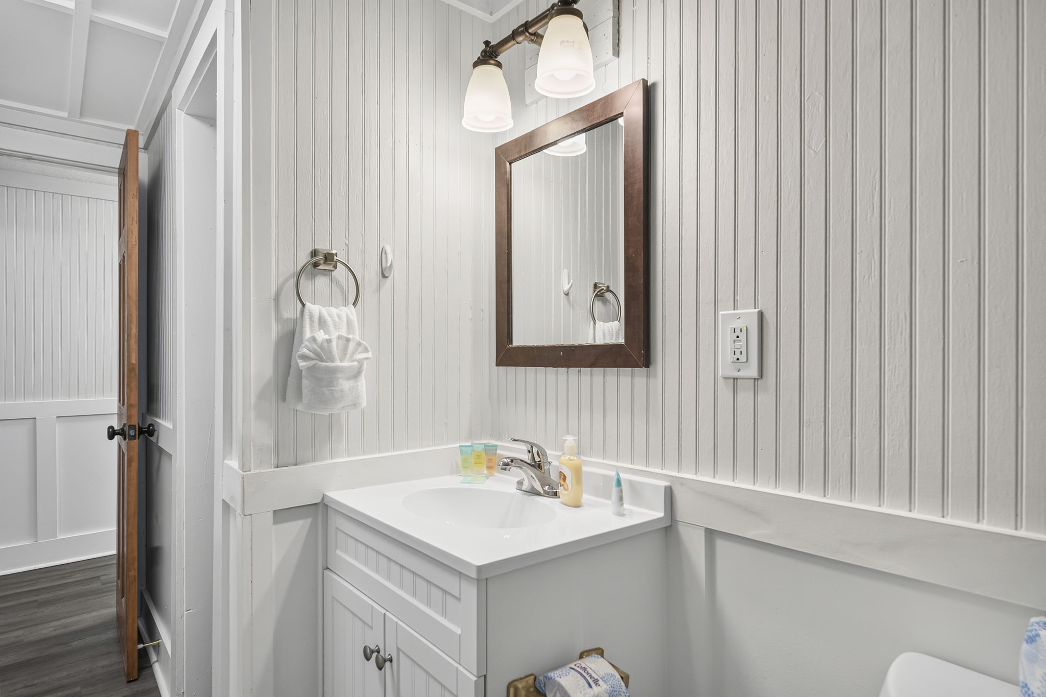 Bathroom Unit 1