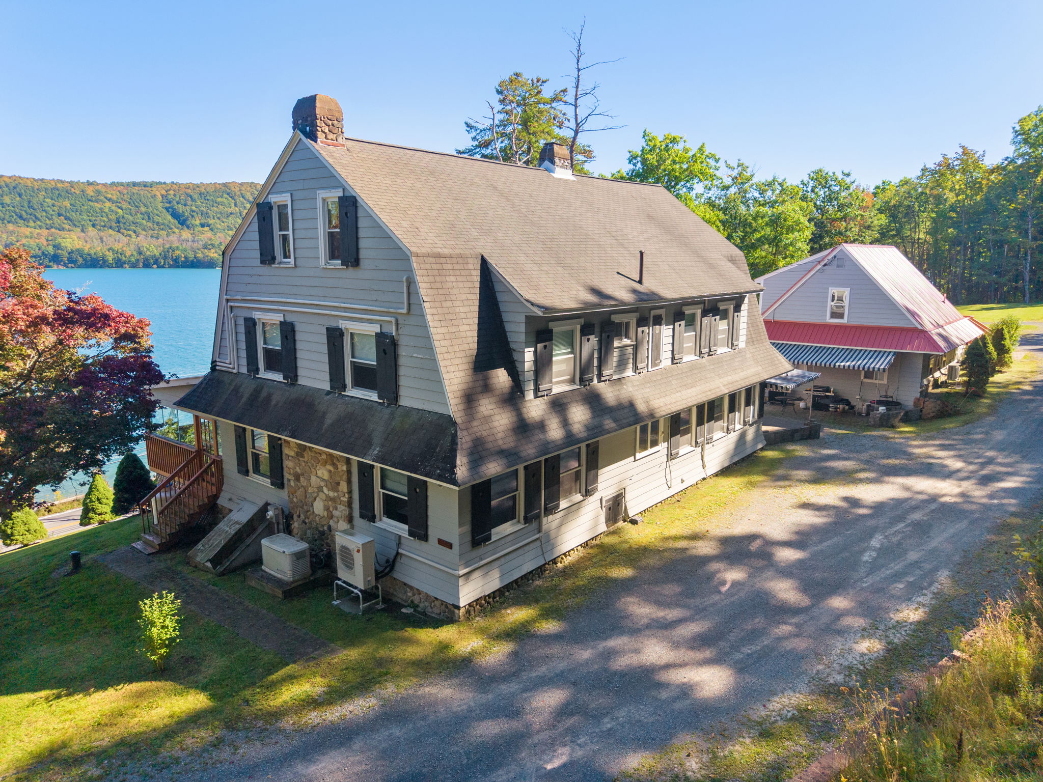 Hatch's Main Lodge 
