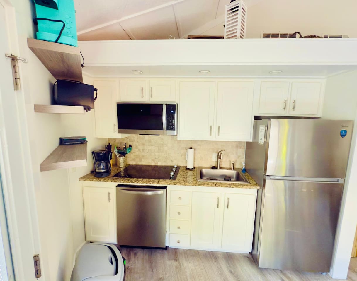 Fully equipped kitchen